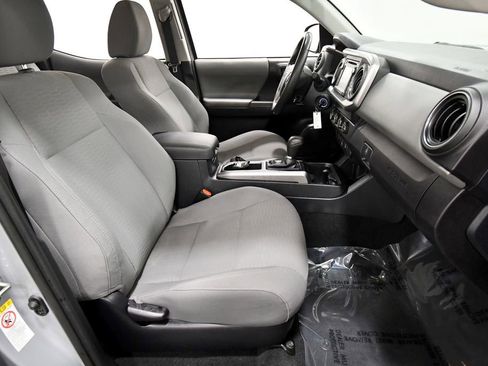 Used 2019 Toyota Tacoma SR5 image 15