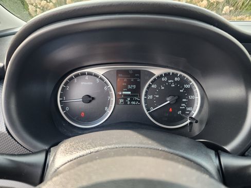 Used 2022 Nissan Kicks S image 28