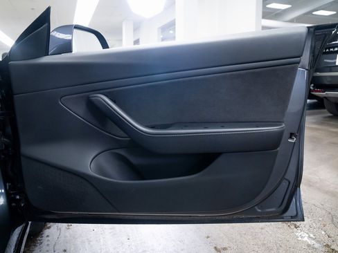 Used 2019 Tesla Model 3 Long Range image 22