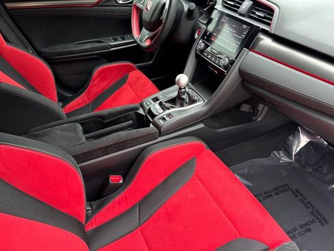 Certified 2018 Honda Civic Type R image 19