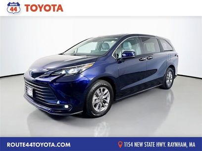 Used 2025 Toyota Sienna XLE