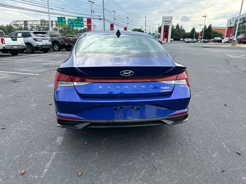 Used 2023 Hyundai Elantra Limited FWD image 6