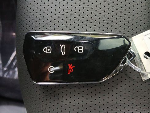 New 2026 Volkswagen Atlas Cross Sport SEL Premium R-Line image 29