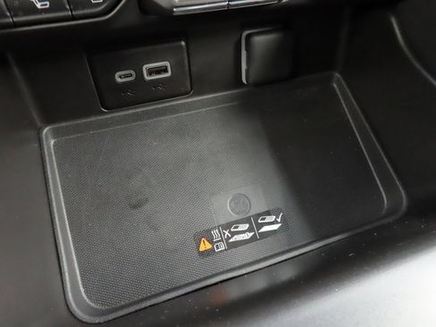 Used 2024 GMC Yukon AT4 image 57