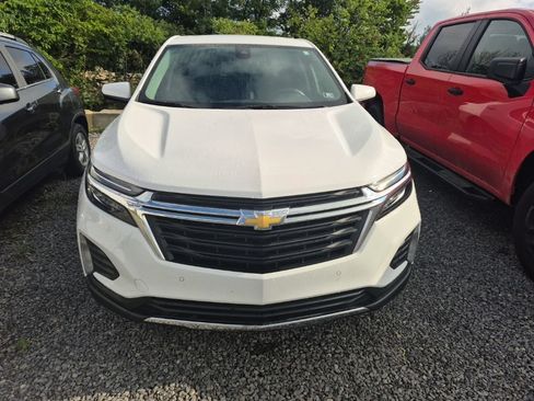 Used 2024 Chevrolet Equinox LT w/ LPO, Floor Liner Package AWD/4WD image 2