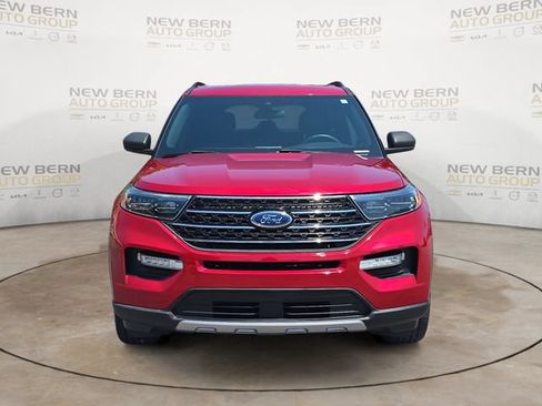 Used 2020 Ford Explorer XLT w/ Equipment Group 202A AWD/4WD image 8