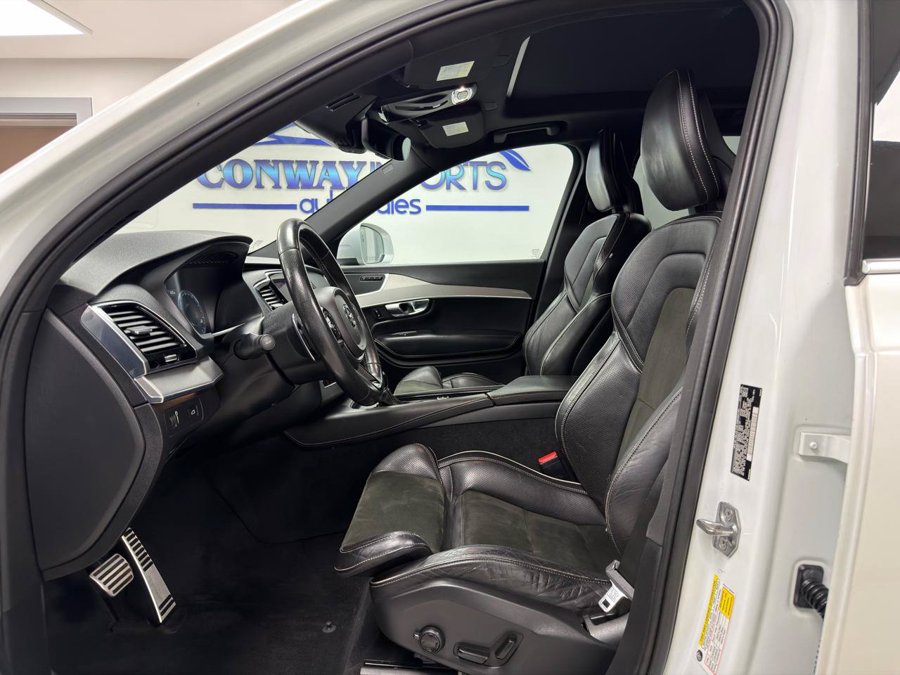 Used 2016 Volvo XC90 T6 R-Design w/ Protection Package AWD/4WD image 9