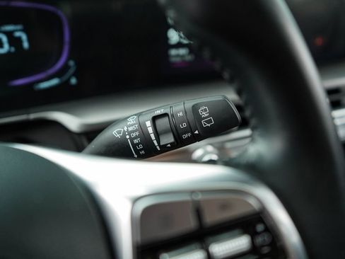 Used 2025 Kia Telluride S AWD/4WD image 36