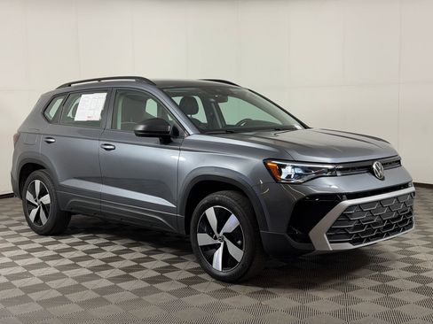 Used 2025 Volkswagen Taos S AWD/4WD image 7