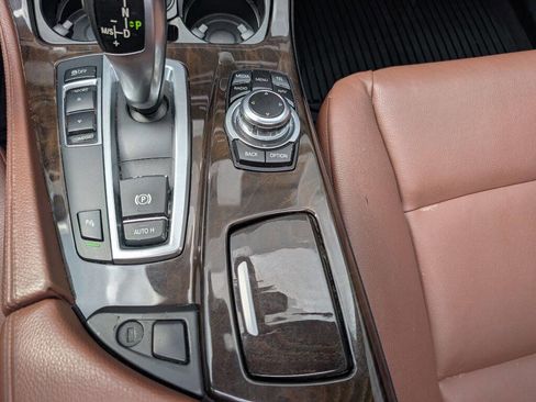 Used 2013 BMW 528i Sedan image 34