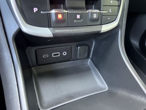 Used 2023 GMC Terrain SLE FWD image 28