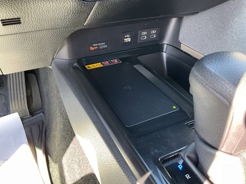 Used 2025 Toyota Camry LE image 11