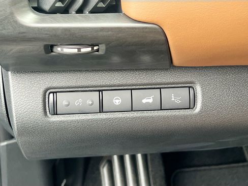 New 2026 Nissan Pathfinder Platinum w/ Cargo Package image 10