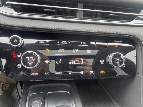 Certified 2024 INFINITI QX60 Luxe image 18