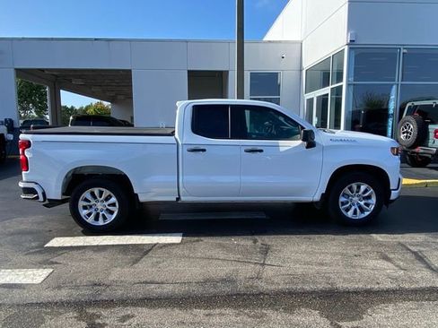 Used 2022 Chevrolet Silverado 1500 Custom image 11