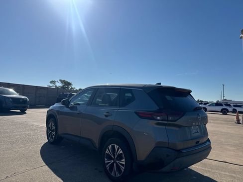 Certified 2023 Nissan Rogue SV FWD image 15