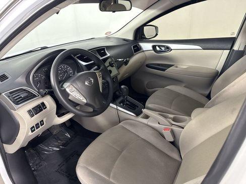 Used 2016 Nissan Sentra S FWD image 4