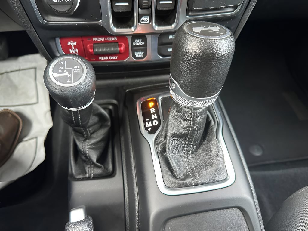 Used 2024 Jeep Wrangler Unlimited Rubicon 4xe AWD/4WD image 24