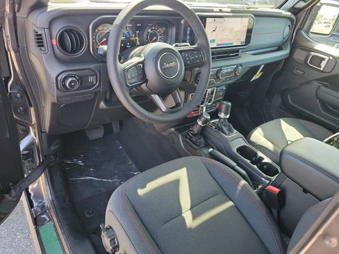 New 2026 Jeep Wrangler Unlimited Rubicon AWD/4WD image 13