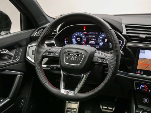 Certified 2025 Audi Q3 2.0T Premium Plus w/ Premium Plus Package AWD/4WD image 16