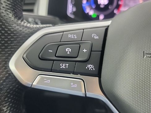 Used 2022 Volkswagen Atlas SEL R-Line image 27