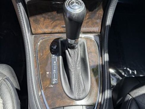 Used 2008 Mercedes-Benz CLS 550 image 13