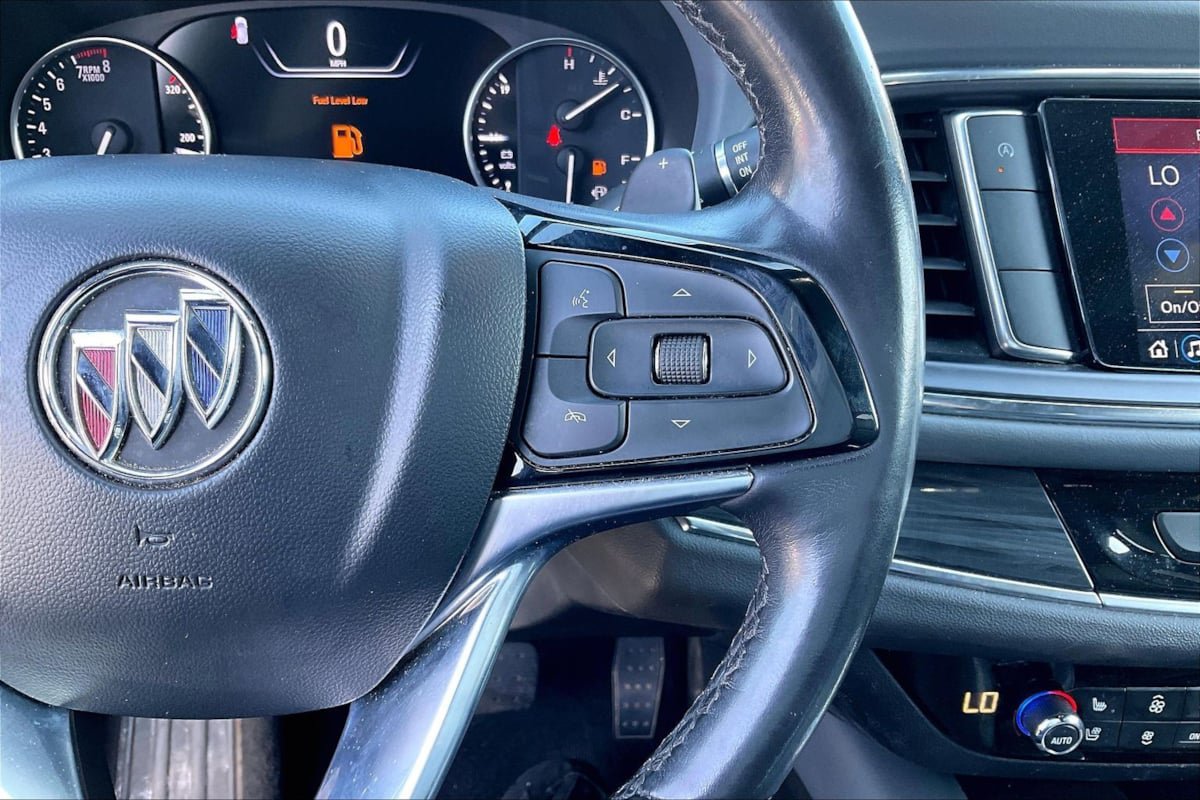 Used 2022 Buick Enclave Premium FWD image 19