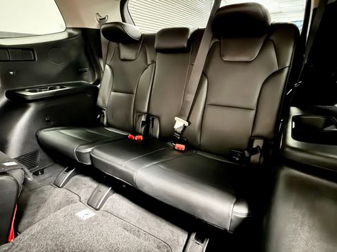 Used 2025 Kia Telluride S FWD image 37