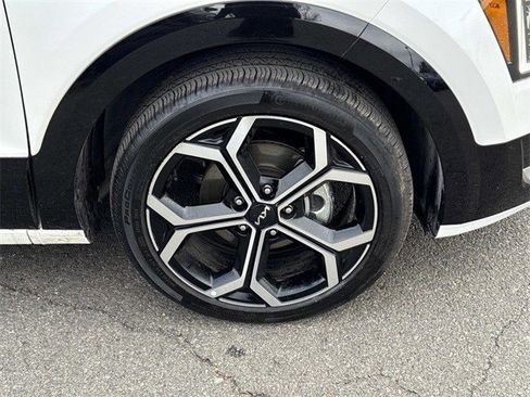 Certified 2025 Kia Niro SX Touring image 7