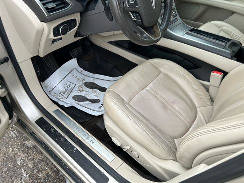 Used 2017 Lincoln MKZ Reserve w/ Climate Package image 10