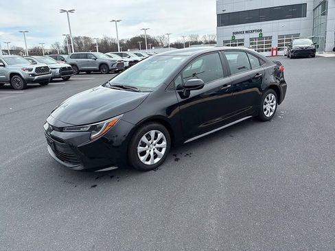 Certified 2024 Toyota Corolla LE image 17