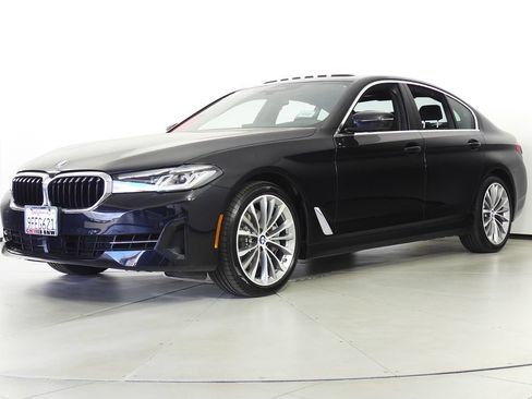 Used 2023 BMW 540i w/ Executive Package RWD image 2