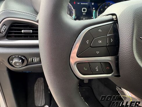 New 2026 Chrysler Pacifica Select image 16