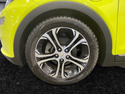 Used 2019 Chevrolet Bolt Premier w/ Infotainment Package image 15