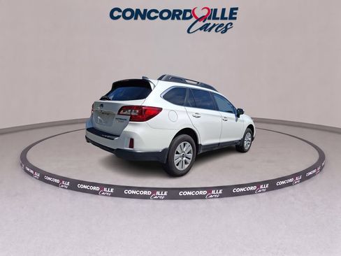 Used 2016 Subaru Outback 2.5i Premium AWD/4WD image 5