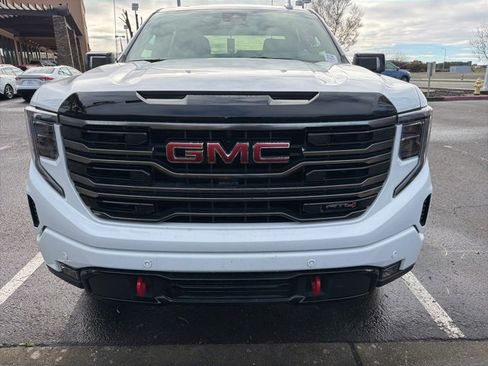 Used 2025 GMC Sierra 1500 AT4 image 19