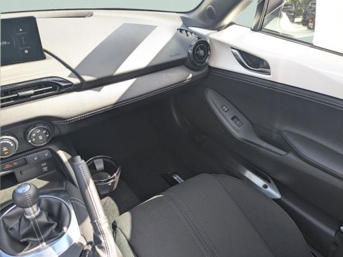 New 2026 MAZDA MX-5 Miata Club w/ Interior Package RWD image 14
