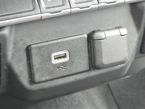 Used 2020 Chevrolet Silverado 1500 Custom w/ Custom Value Package image 26