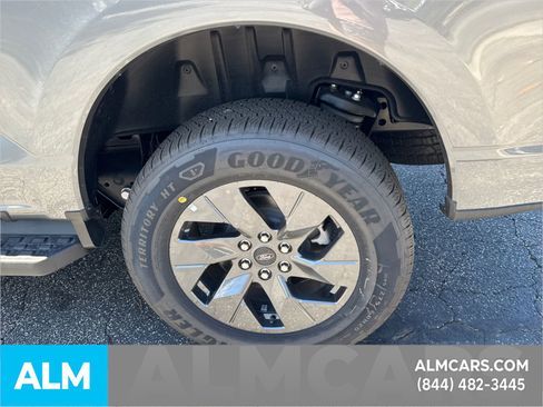 Used 2025 Ford F150 Lightning Flash image 23