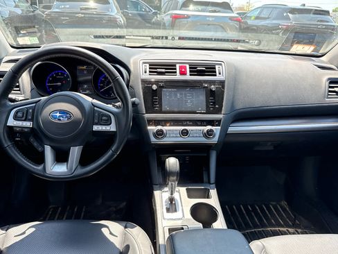 Used 2017 Subaru Legacy 2.5i Limited AWD/4WD image 9