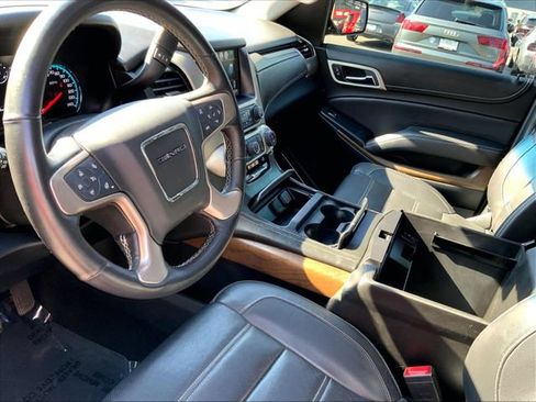 Used 2018 GMC Yukon Denali w/ Open Road Package AWD/4WD image 22