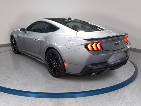 Used 2024 Ford Mustang GT RWD image 7