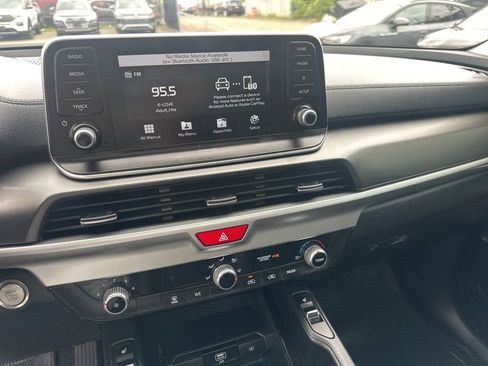 Used 2020 Kia Telluride S AWD/4WD image 19