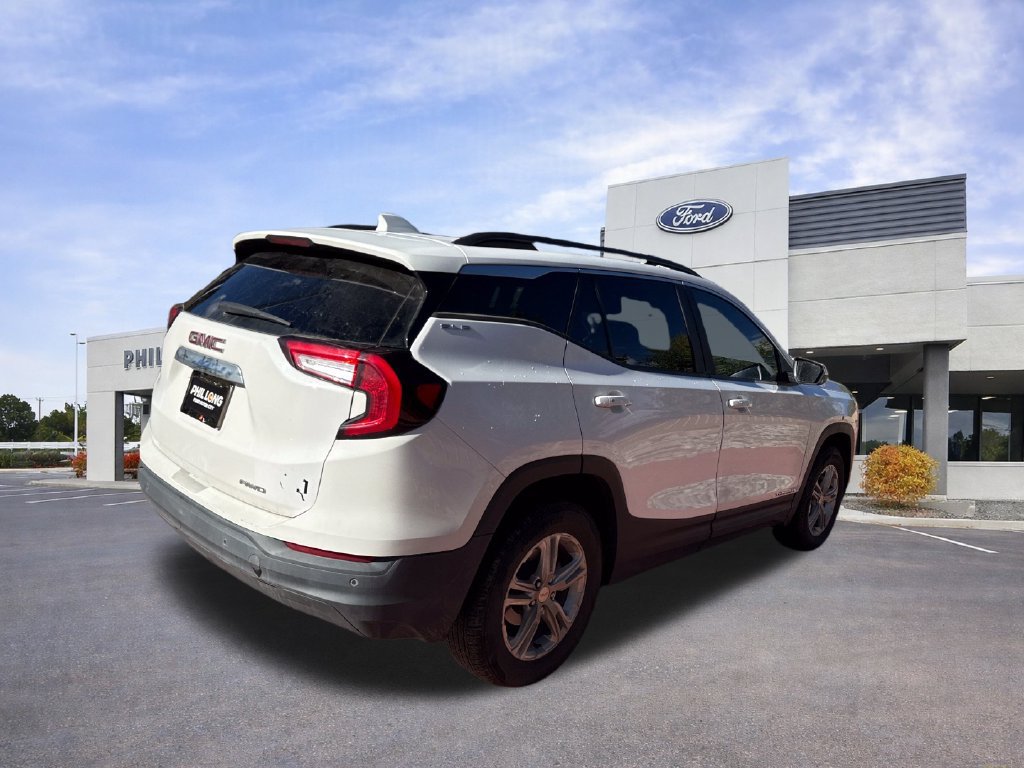 Used 2022 GMC Terrain SLE w/ Driver Convenience Package AWD/4WD image 9