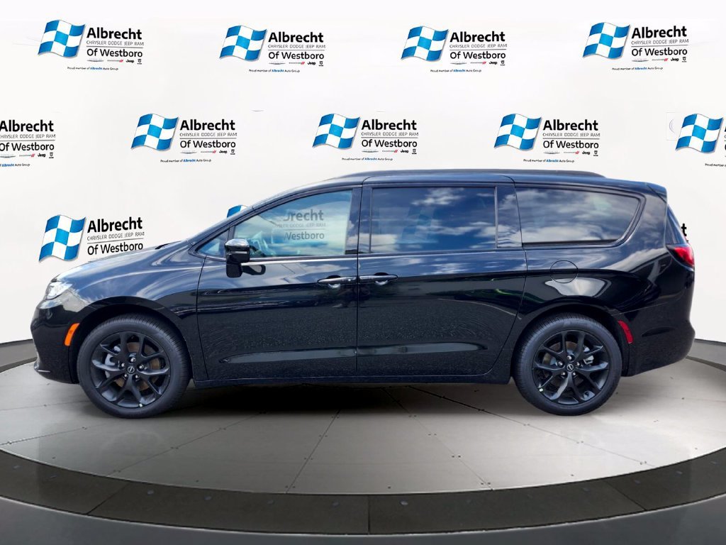 New 2026 Chrysler Pacifica Select w/ S Appearance Package AWD/4WD image 2