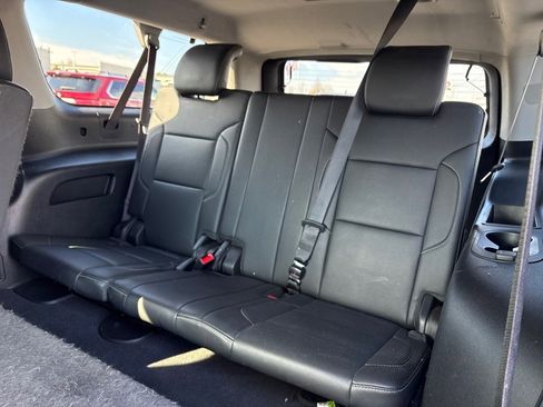 Used 2020 Chevrolet Suburban Premier image 11