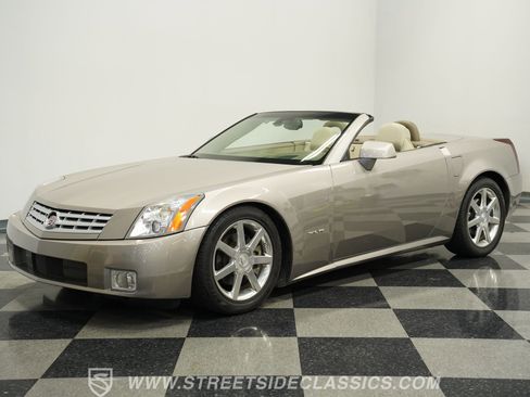 Used 2004 Cadillac XLR image 5