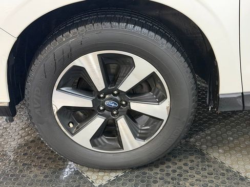 Used 2017 Subaru Forester 2.5i Limited image 14