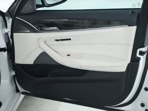 Certified 2023 BMW 540i xDrive w/ Premium Package image 34