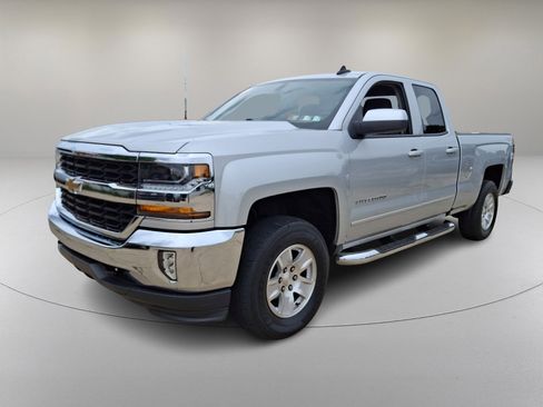 Used 2017 Chevrolet Silverado 1500 LT w/ All Star Edition AWD/4WD image 5